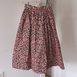 H&M Black Floral Calf-Length Skirt - Size 2